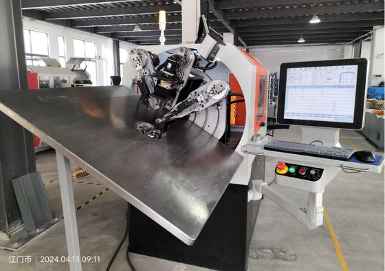 0.3 - 2.5mm ワイヤー形成多機能 CNC ばね機械サーボ