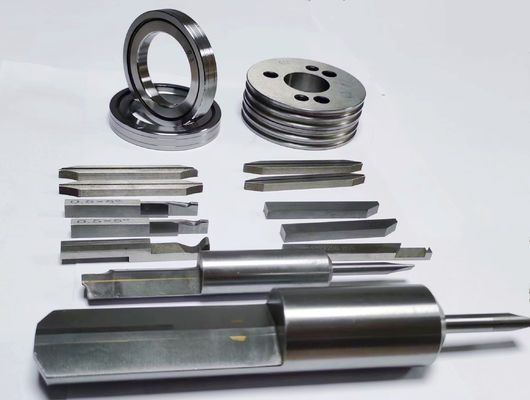 機械を作るCamless CNCのばね12本の斧は機械を形作ることをワイヤーで縛る