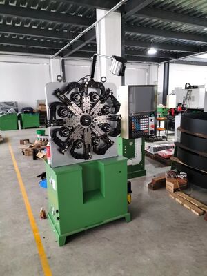 機械を形作る自動ばね100KG デコイラーのCNCのばね機械