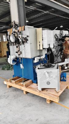 3軸圧縮ばね機 フルデジタルドライバー搭載
