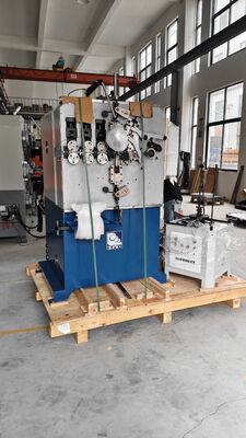 3軸圧縮ばね機 フルデジタルドライバー搭載