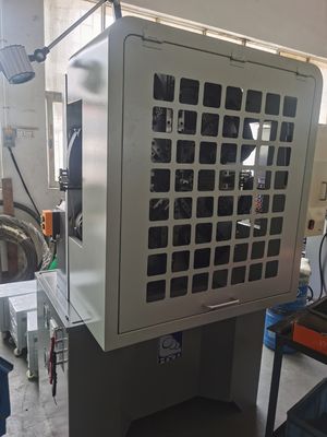 5.5KW CNC ばね成形機オプションの手および 200KG アンコイラー システム