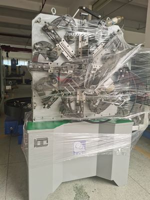 5.5KW CNC ばね成形機オプションの手および 200KG アンコイラー システム
